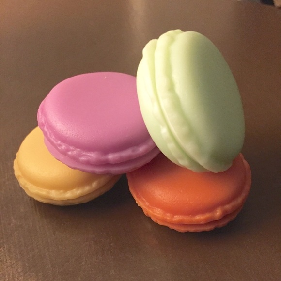 Total of 3 New Macaroon Containers - Picture 2 of 4